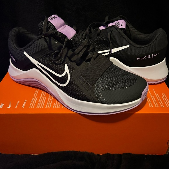 Nike Running Shoes women’s size 9.5 - Picture 2 of 4